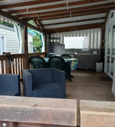 Mobil Home Camping Proche Royan A 300M De La Plage Camping *