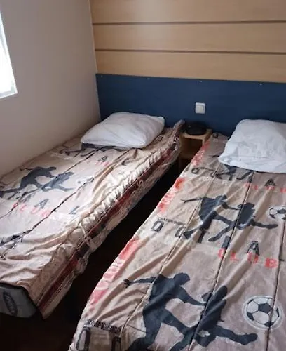 Camping Mobil Home Camping Proche Royan A 300M De La Plage Saint-Georges-de-Didonne